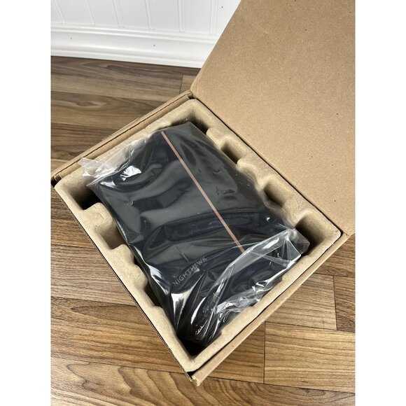 NETGEAR CM2000-100NAS Nighthawk 32 x 8 DOCSIS 3.1 Cable Modem Black - Picture 1 of 4